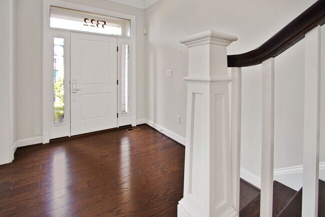 Foto del edificio - 5 Bed 4.5 Bath - Bethesda Single Family - ...