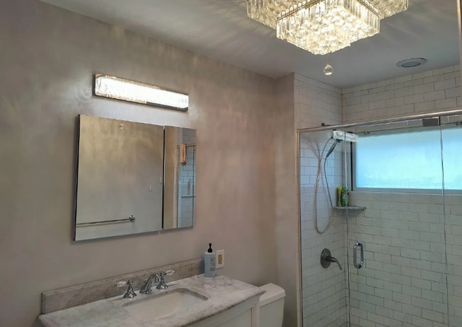 Building Photo - 184 Finmor Dr