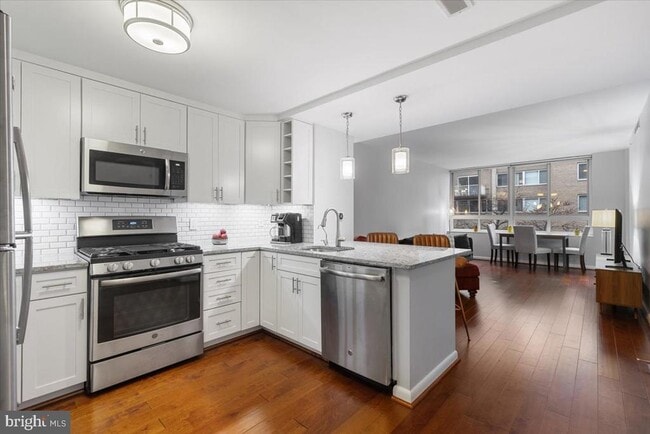 Building Photo - 350 G St SW