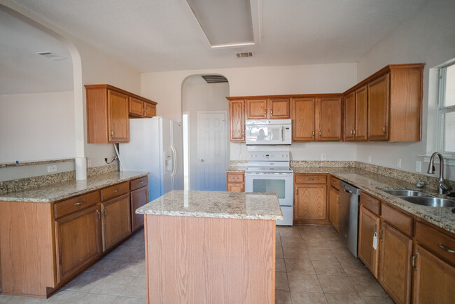 Kitchen - 8735 Eagle Peak