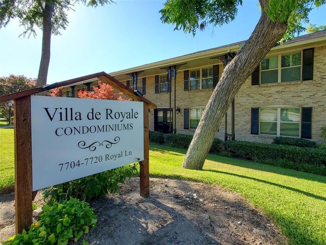 Villa de Royale - 7718 Royal Ln