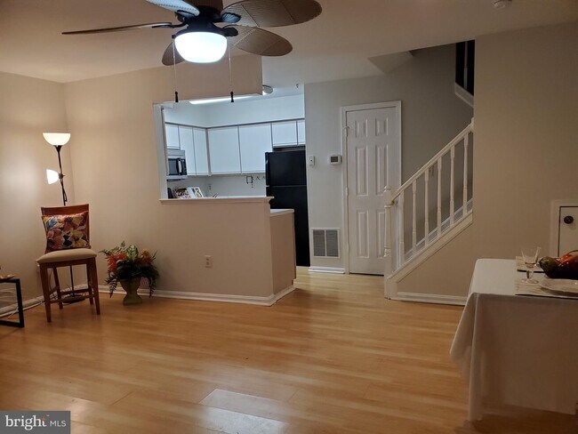 Foto del edificio - 6422 Bayberry Ct