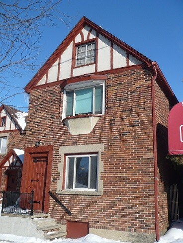 Building Photo - 317 W Elm St