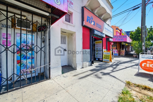 Building Photo - 3339 W 8th St