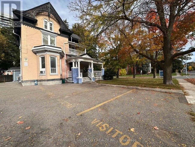 Photo du bâtiment - 50 Nelson St W