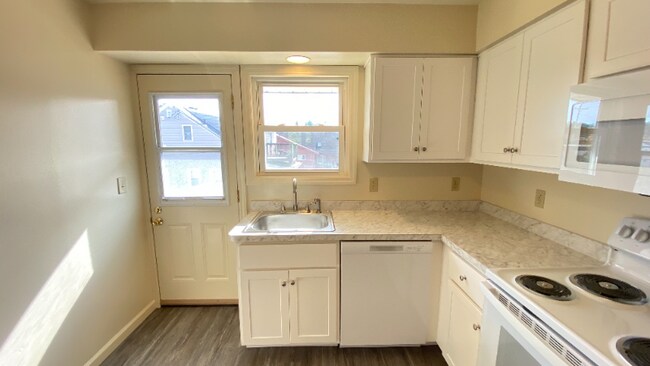 Foto del edificio - 3724 Carman Rd