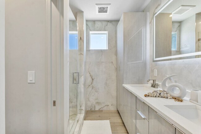 Foto del edificio - 99 Seaside Ave