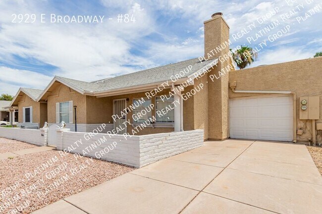 Foto del edificio - Broadway Rd #84
