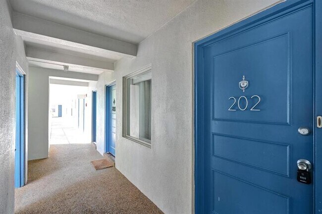 Foto del edificio - 1407 NE 56th St