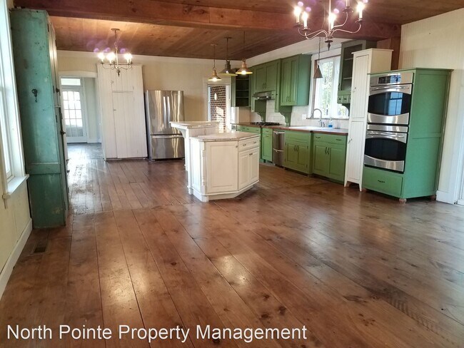 Building Photo - 7 br, 2 bath House - 2963 N. Colebrook Rd