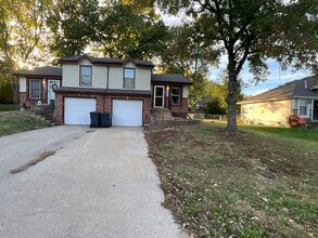 Building Photo - 12806 S Blackfoot Dr