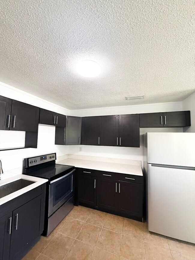 Foto del edificio - 1555 NE 148th St