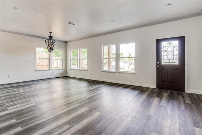 Foto del edificio - 147 Eva Pl