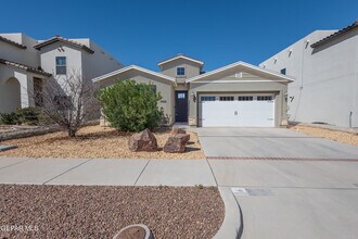 Building Photo - 3135 Red Creek