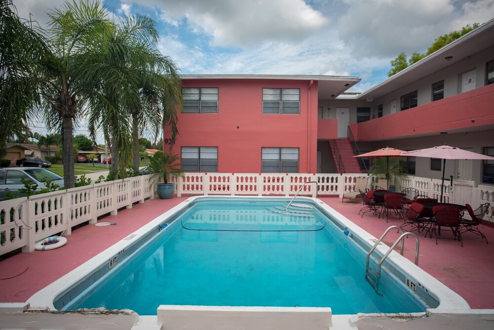 925 NW 30th Ct Unit 4, Wilton Manors, FL 33311 Apartments in Wilton