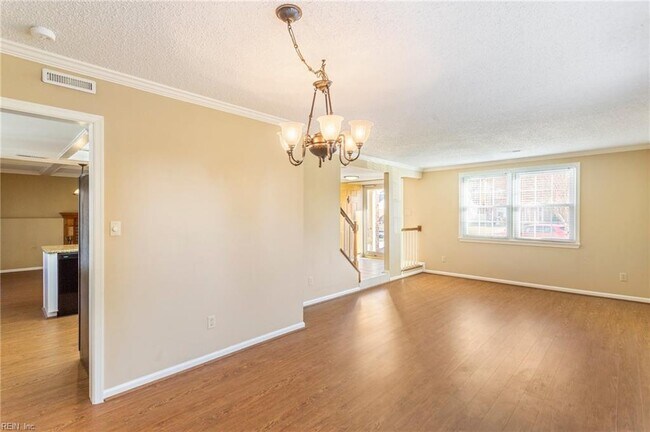 Foto del edificio - 3736 Upland Rd