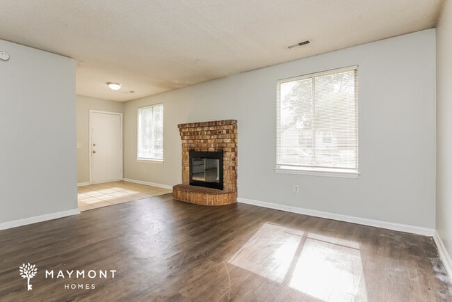 Foto del edificio - 44 Elmwood Pl