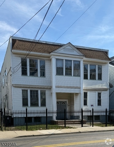 Building Photo - 144 Stuyvesant Ave.