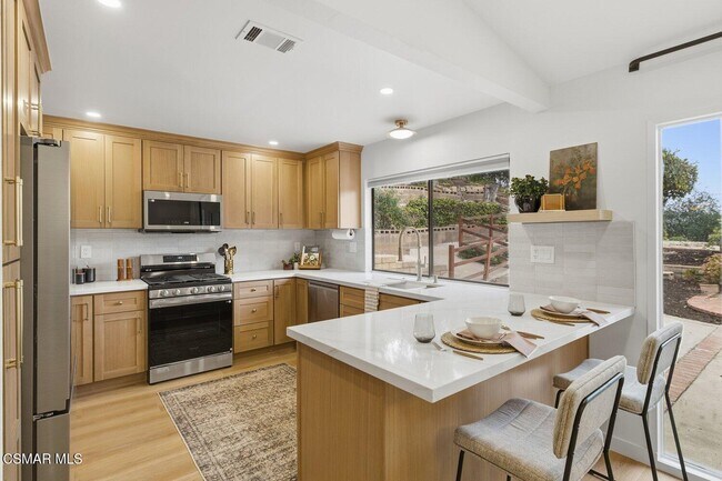 Building Photo - 822 Rim Crest Dr