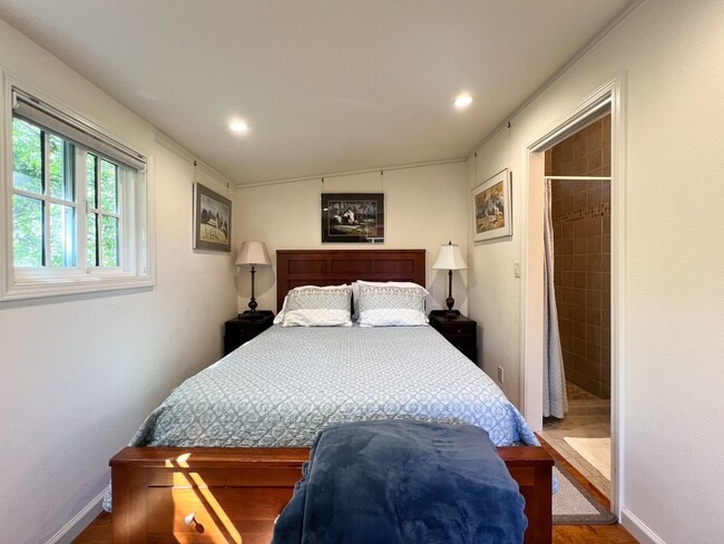 Foto del edificio - 3138 Browns Valley Rd