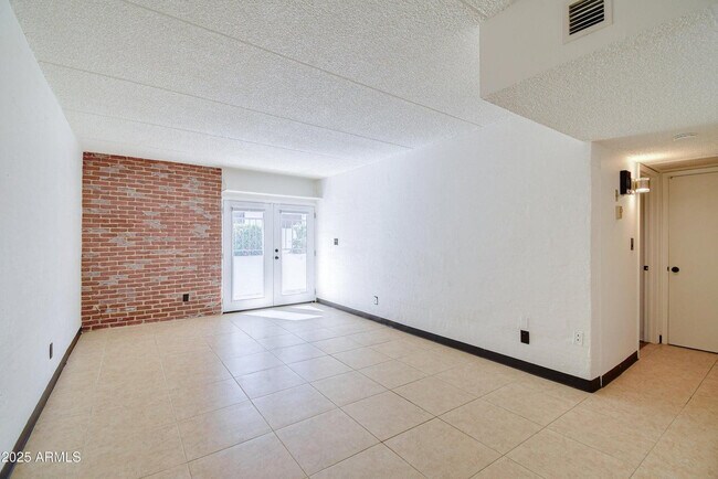 Foto del edificio - 3416 N 44th St