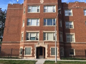Building Photo - 7655 S Yates Blvd