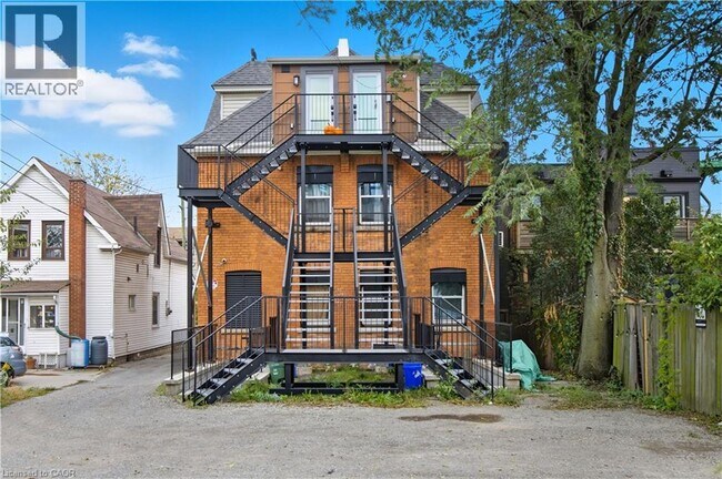 Photo du bâtiment - 115 Catharine St N