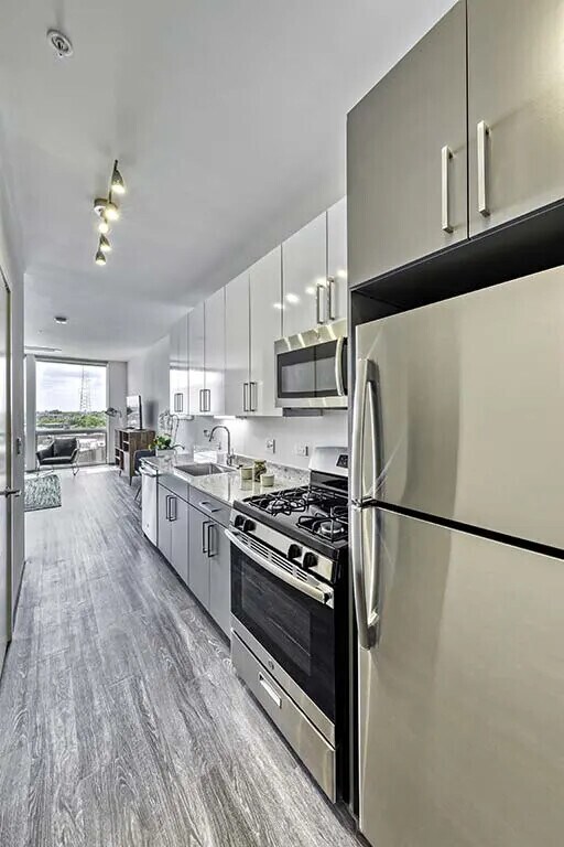 Foto del edificio - 2312 N California Ave