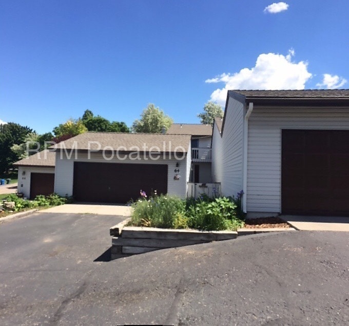 64 Cedar Hills Dr, Pocatello, ID 83204 House Rental in Pocatello, ID