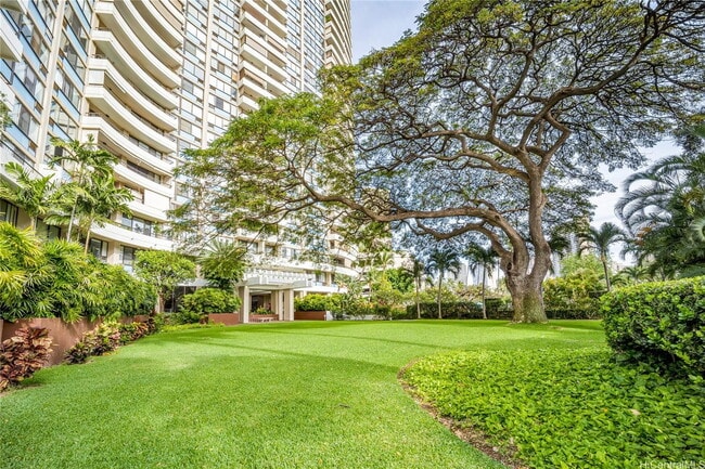 Building Photo - Marco Polo | Renovated 1 Bedroom, 1 Bath, 1 Parking | $2,500/Month