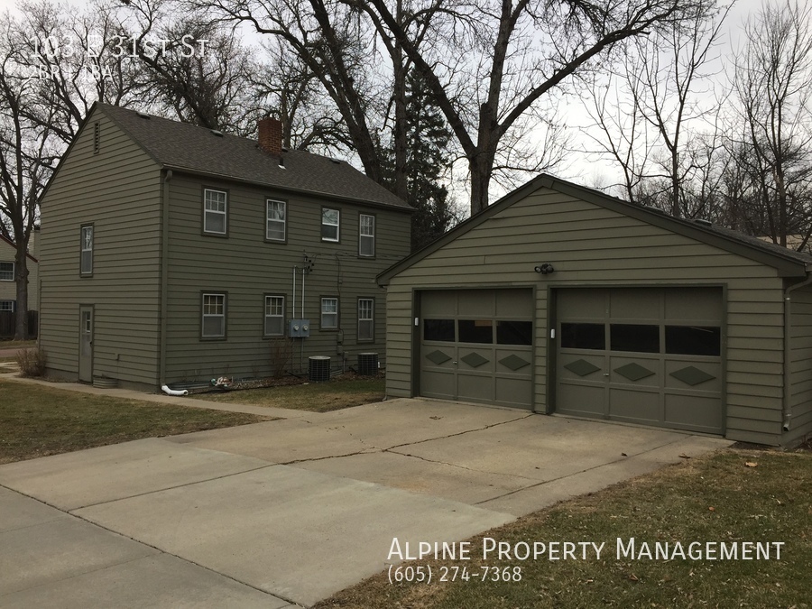 Foto principal - 103 E 31st St