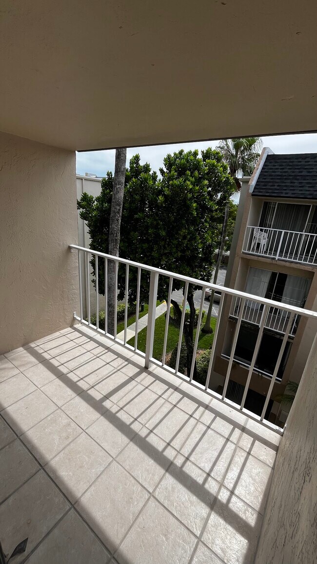 Foto del edificio - 7735 SW 86th St