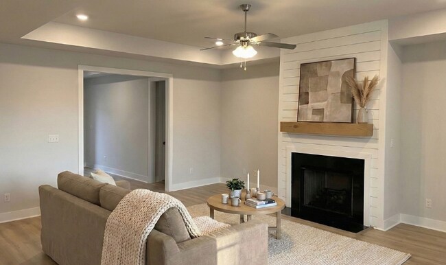 Building Photo - 213 Hannaway Cir