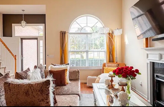 Foto del edificio - 901 Bordeaux Pl