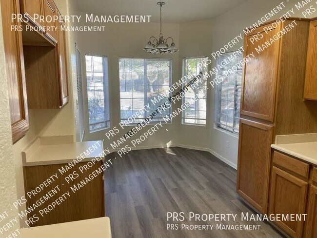 Foto del edificio - 1933 W Thompson Way