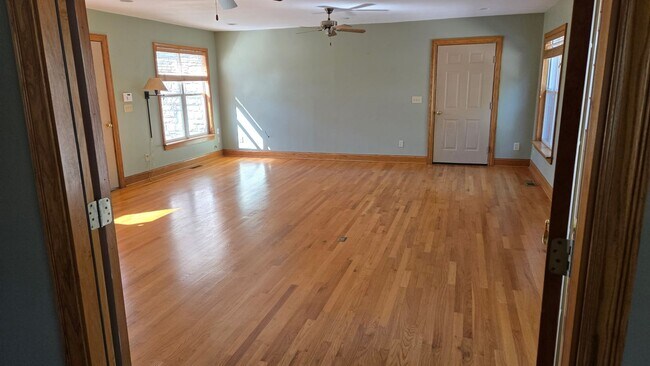 Building Photo - **RIVERFRONT 4-BEDROOM/3-BATH WITH 4-CAR GARAGE, FULL BASEMENT!!**