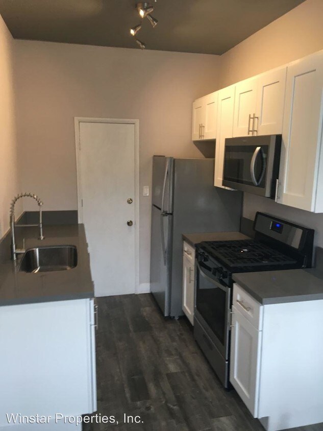 Primary Photo - 323 E Lomita Ave