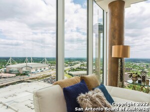 Foto del edificio - 610 E Market St