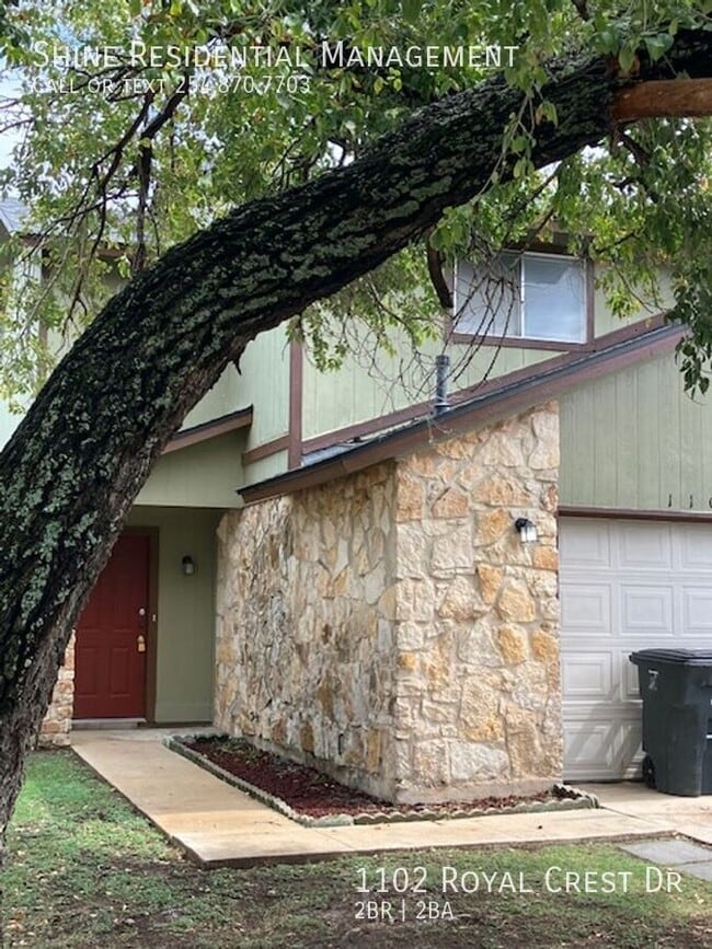 Building Photo - 1102 Royal Crest Dr