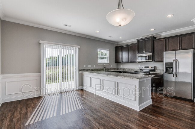 Foto del edificio - 359 Halton Crossing Dr SW