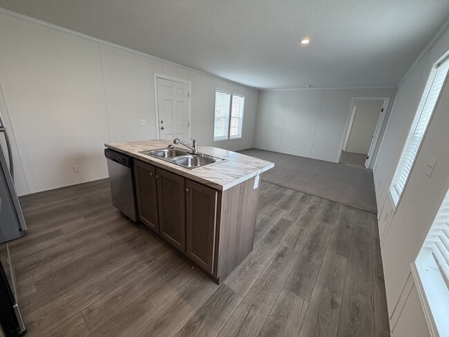 Building Photo - 15882 Villaire Ave