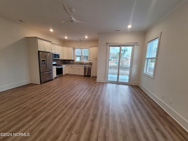 Building Photo - 1032 Tidal Ln
