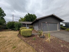Building Photo - 3338 Gardenia Way