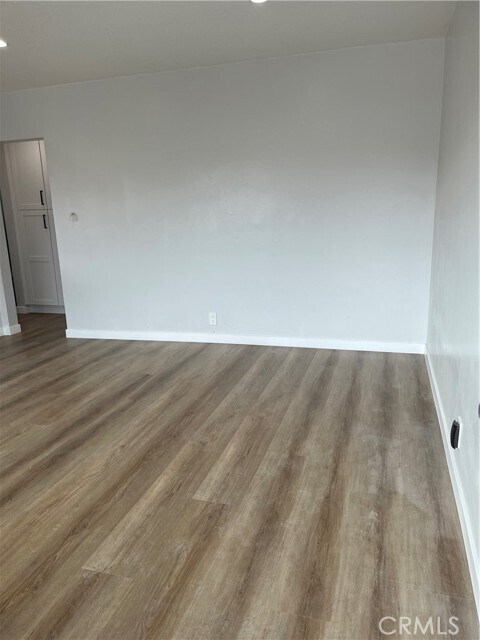 Building Photo - 537 S 6th St