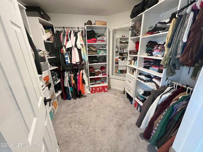 Foto del edificio - 7223 Hawkes Bnd St