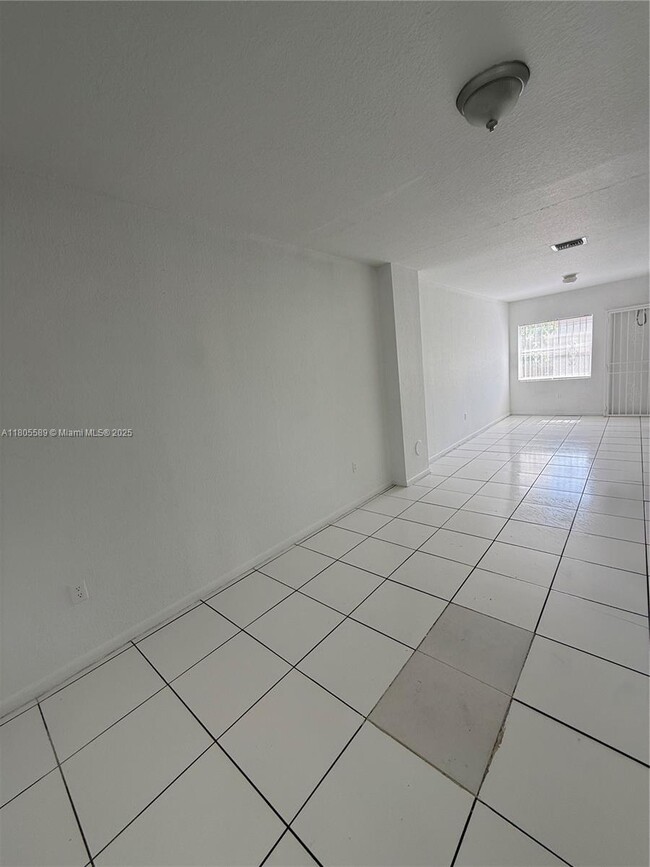 Building Photo - 8463 NW 4th Ct
