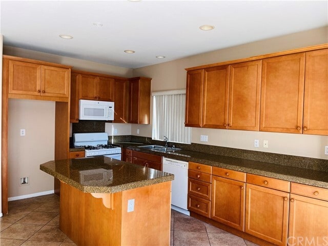 Building Photo - 740 Sweet Clover Loop
