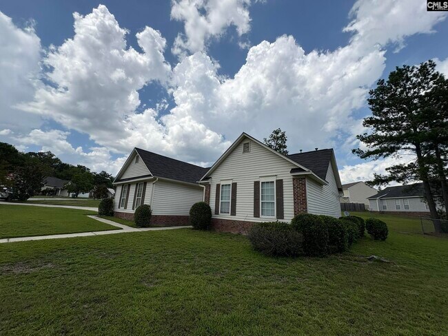 Building Photo - 112 Green Rose Rd