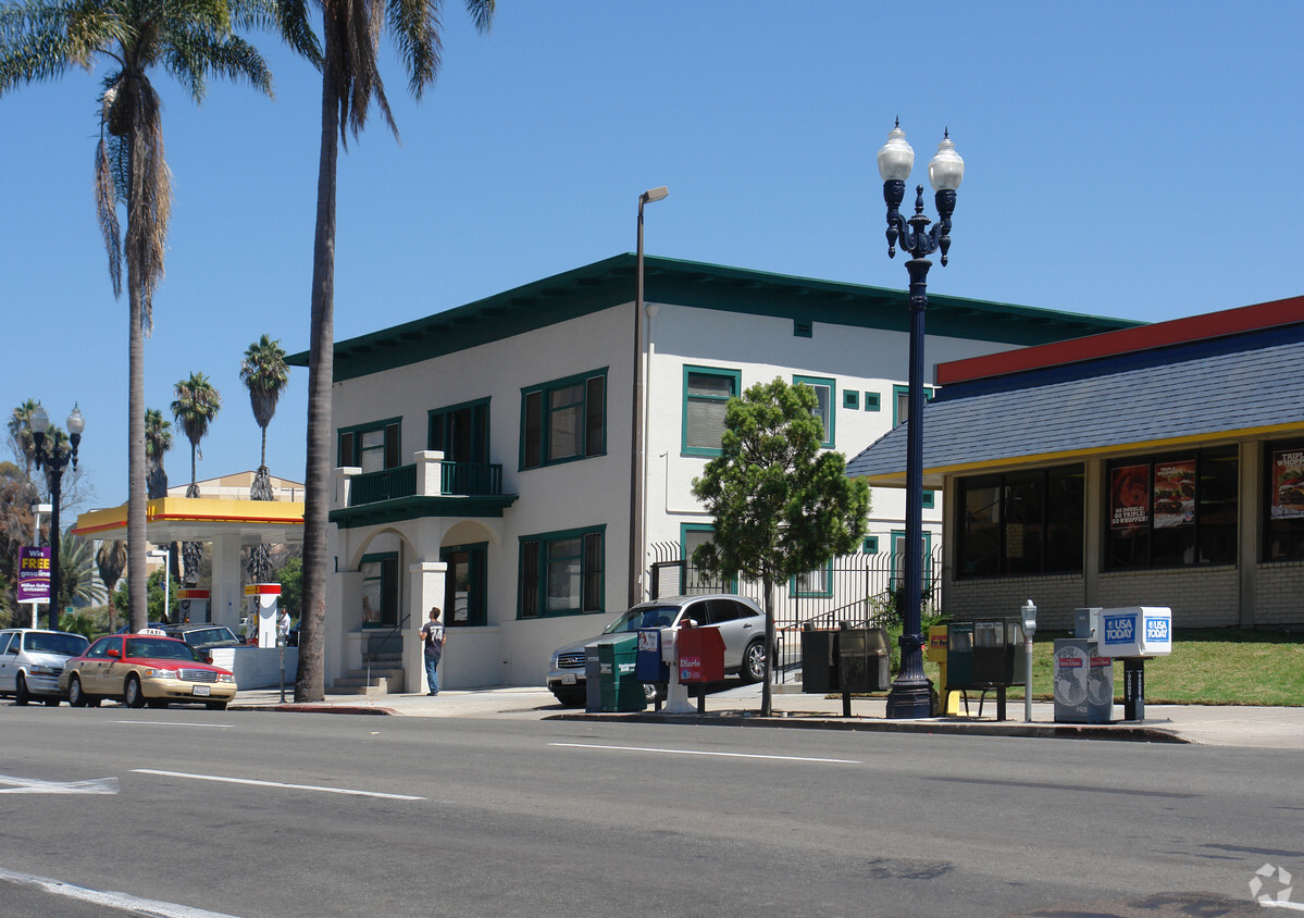 Building Photo - 1229 10th Ave