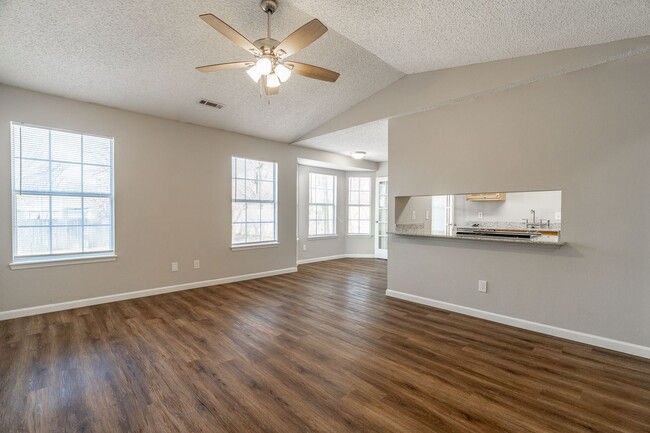 Foto del edificio - REMODELED 3BR 2 BA home in Central Fay! Al...